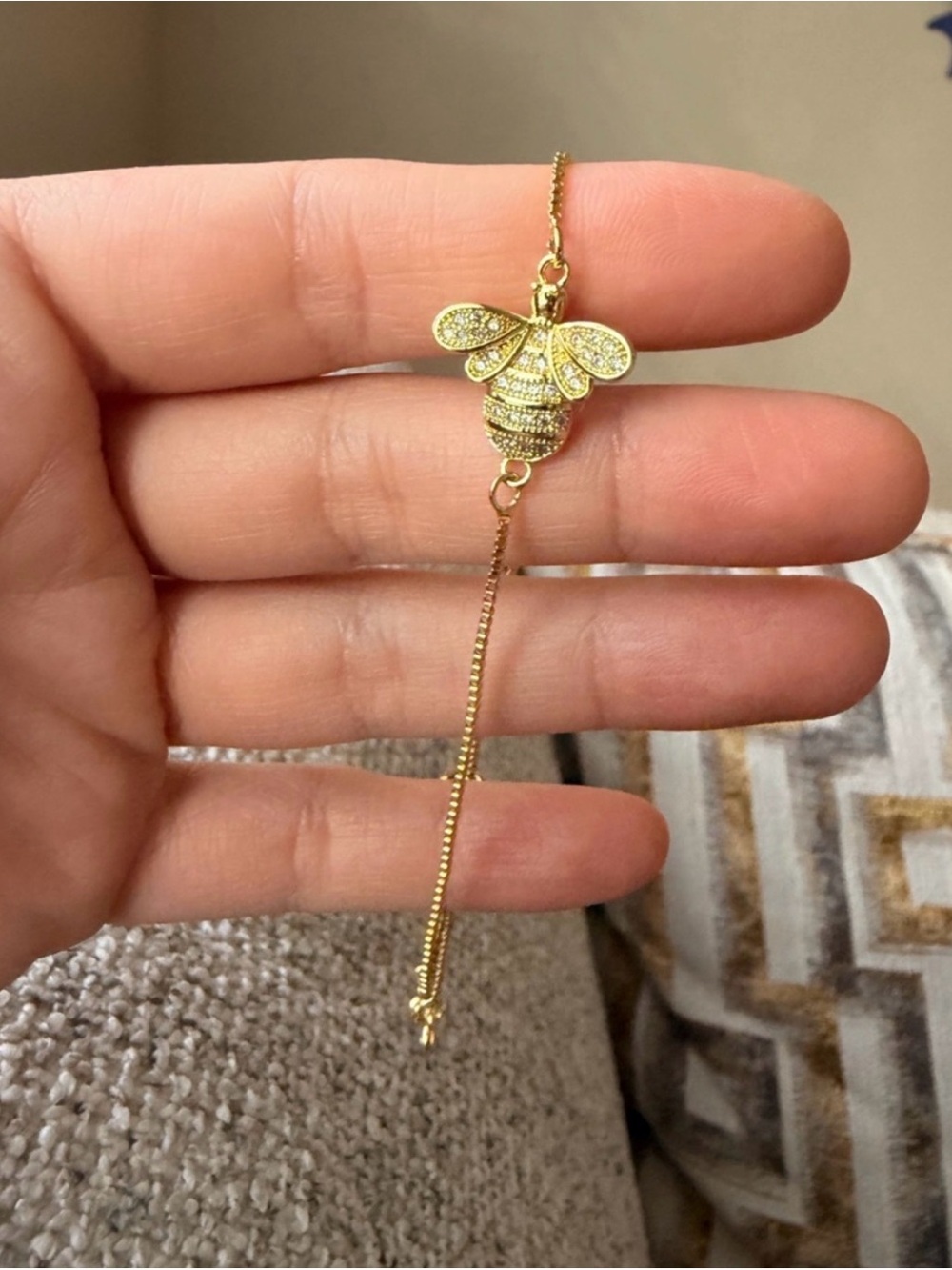 Gold Bee Pendant Bracelet - Picture 5 of 5